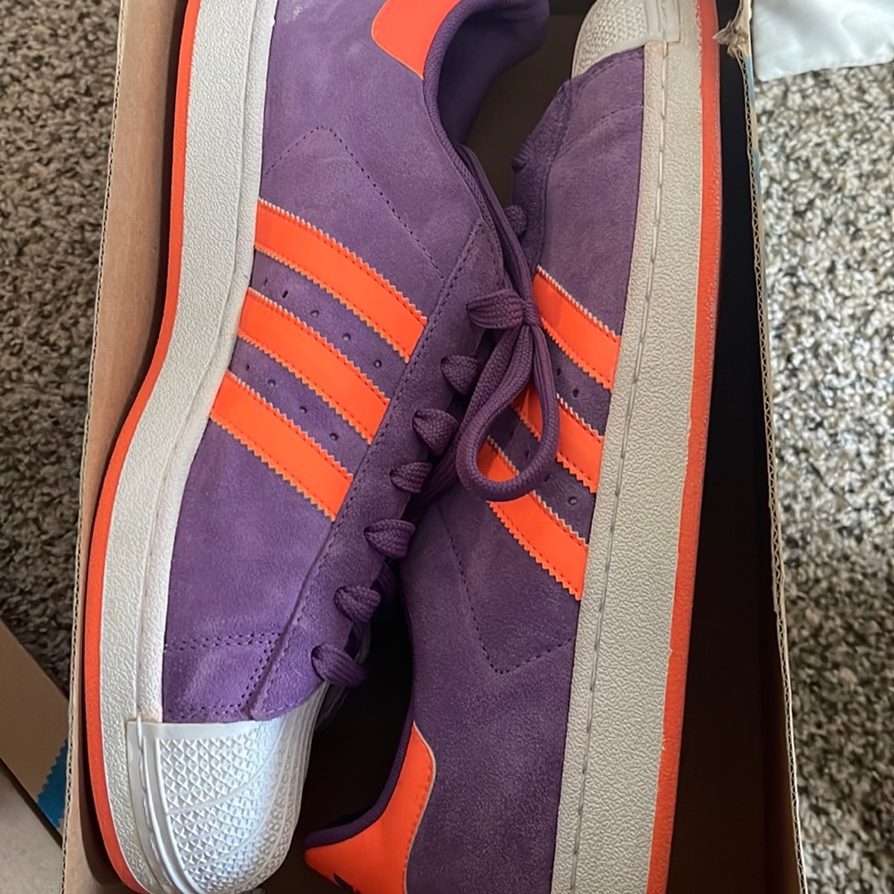 Adidas tennis shoes